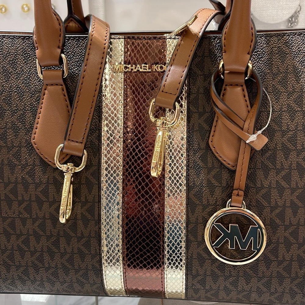 Michael Kors Sheila Medium Signature Logo and Metallic Satchel Crossbody Center - Picture 16 of 16